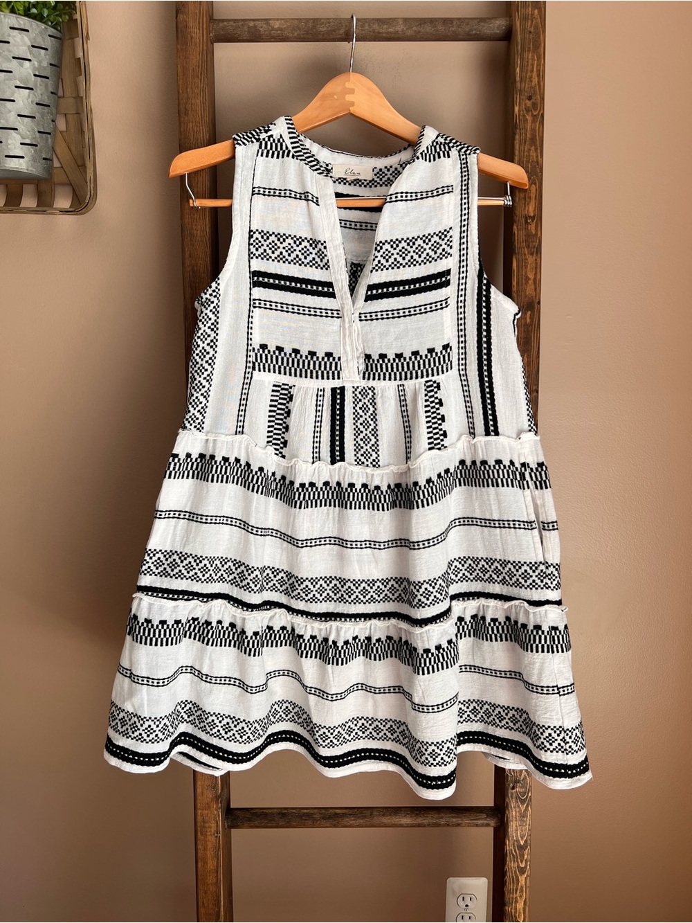 Elan Black & White Cotton Sleeveless Dress